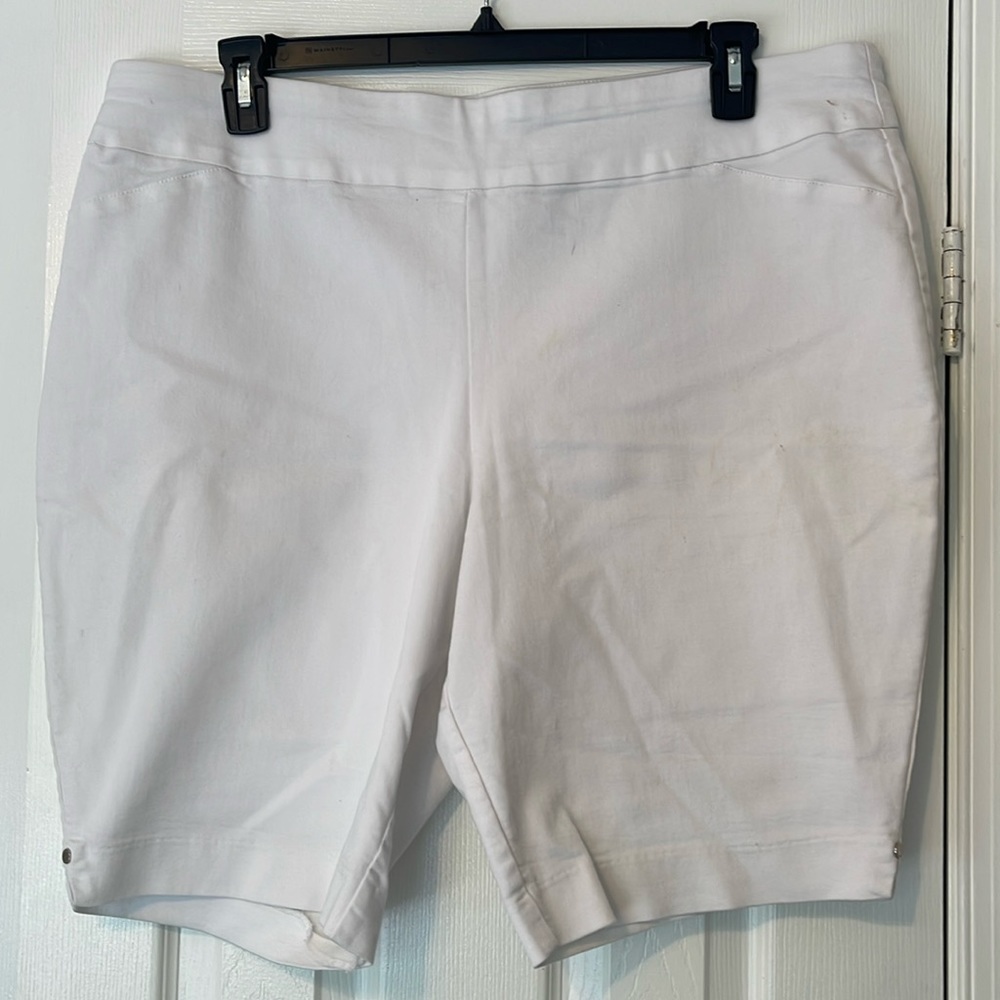 💜 Croft & Barrow Shorts